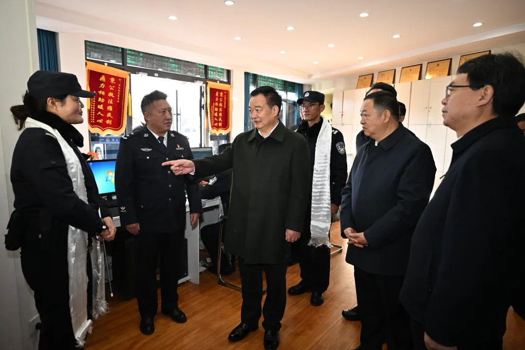 ����������ο�ʻ��������ɾ����¹ܻ�ɲ�